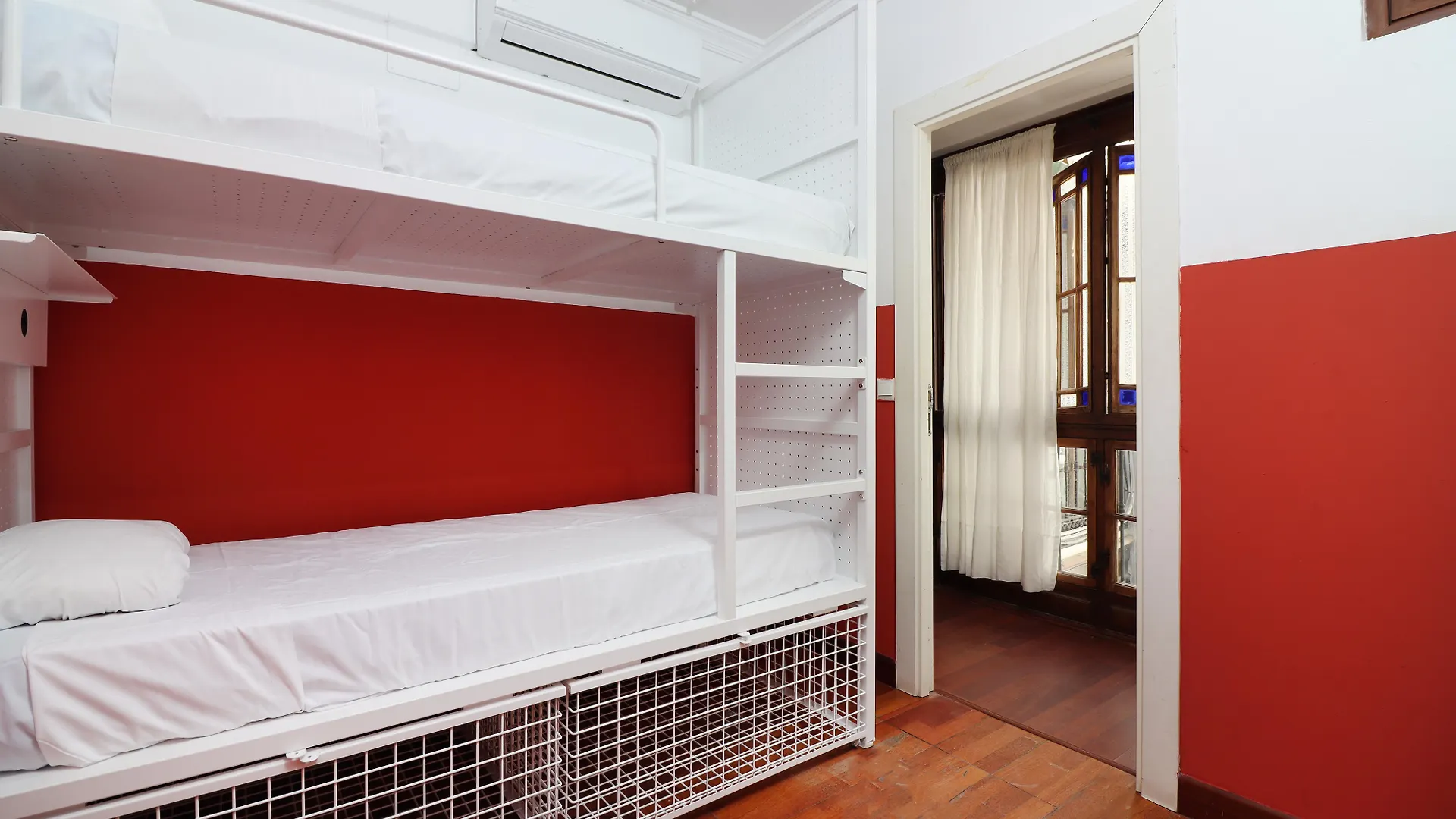 Feel Hostels City Center Málaga Spagna