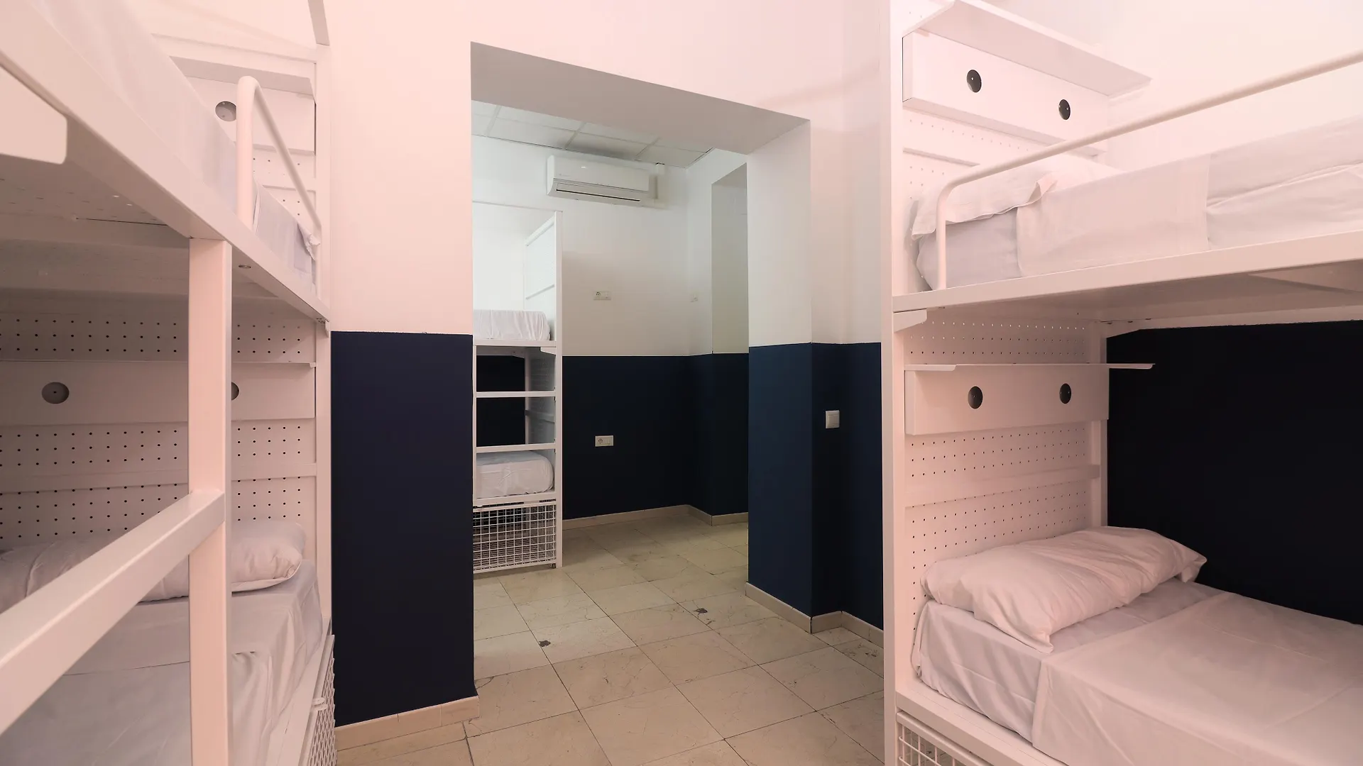 Feel Hostels City Center Málaga Spagna
