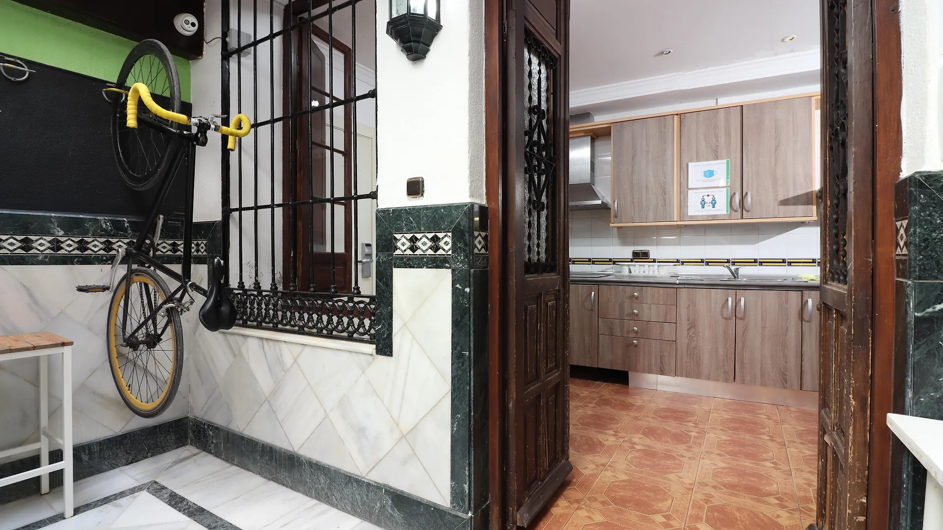 Feel Hostels City Center Málaga Spagna